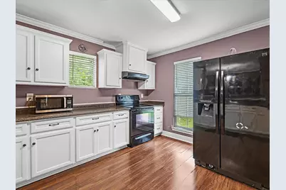 311 S 3rd Street, Highlands, TX 77562 - Photo 13