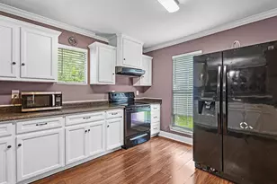 311 S 3rd St, Highlands, TX 77562 - Photo 13