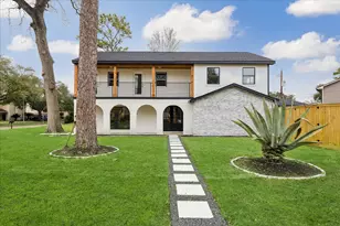 5602 Deepcreek Ln, Houston, TX 77091 - Photo 1