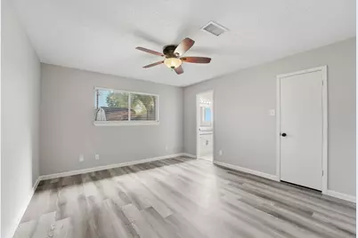 10010 Winding Trail Road, La Porte, TX 77571 - Photo 13