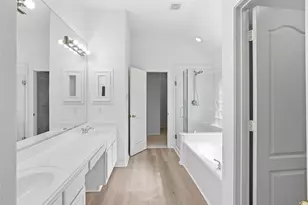 2326 Fairway Pointe Dr, League City, TX 77573 - Photo 11