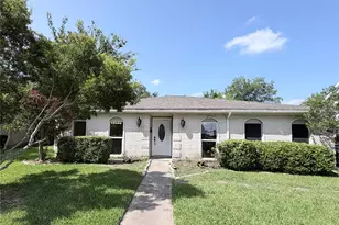 11106 Sageriver Dr, Houston, TX 77089 - Photo 3