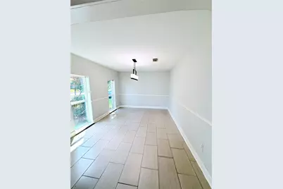 11106 Sageriver Drive, Houston, TX 77089 - Photo 5