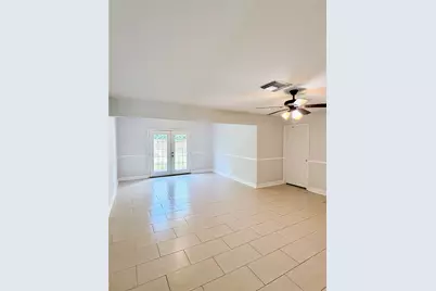 11106 Sageriver Drive, Houston, TX 77089 - Photo 17