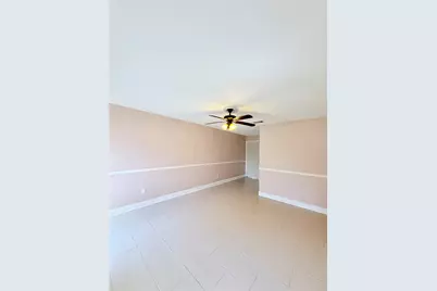 11106 Sageriver Drive, Houston, TX 77089 - Photo 21