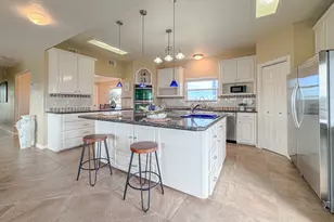 1303 Tiki Dr, Tiki Island, TX 77554 - Photo 7