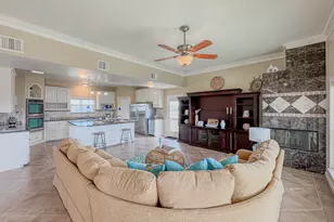 1303 Tiki Dr, Tiki Island, TX 77554 - Photo 9