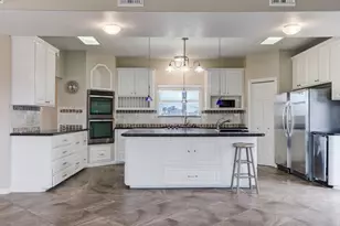 1303 Tiki Dr, Tiki Island, TX 77554 - Photo 45