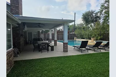 10807 Sagemeadow Lane, Houston, TX 77089 - Photo 13