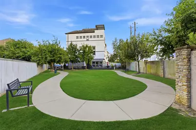 819 Algona Avenue, Houston, TX 77008 - Photo 37