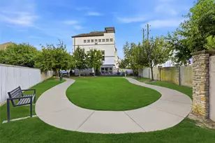 819 Algona Ave, Houston, TX 77008 - Photo 37