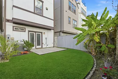 819 Algona Avenue, Houston, TX 77008 - Photo 33