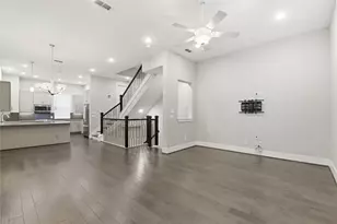 819 Algona Ave, Houston, TX 77008 - Photo 7