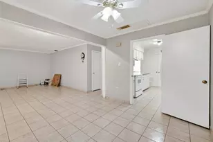 3834 Willow Springs Ln, Houston, TX 77080 - Photo 9