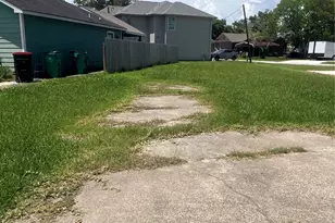 3150 Angelfish Cove, Baytown, TX 77523 - Photo 1