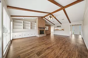 525 E Lake Dr, Livingston, TX 77351 - Photo 5