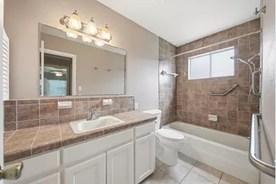 525 E Lake Drive, Livingston, TX 77351 - Photo 15