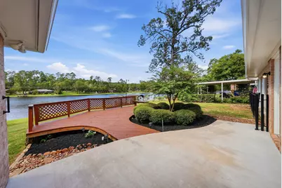 525 E Lake Drive, Livingston, TX 77351 - Photo 23