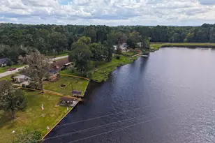 525 E Lake Dr, Livingston, TX 77351 - Photo 3