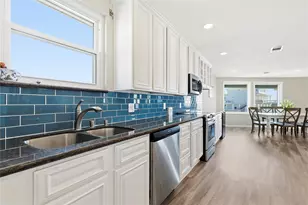 130 Tamana Dr, Tiki Island, TX 77554 - Photo 13