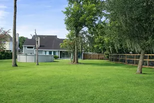 403 Banyan St, Lake Jackson, TX 77566 - Photo 25