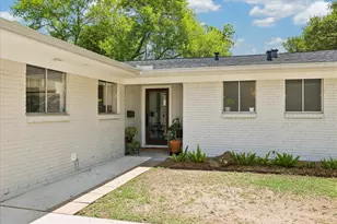 8827 McAvoy Dr, Houston, TX 77074 - Photo 3
