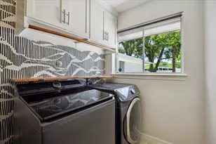 8827 McAvoy Dr, Houston, TX 77074 - Photo 17