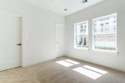 2426 Ella Boulevard, Houston, TX 77008 - Photo 7