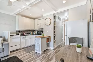 6102 Seawall Blvd, Galveston, TX 77551 - Photo 11