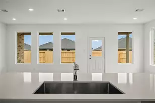 9335 Golden Dorado Ln, Baytown, TX 77521 - Photo 3