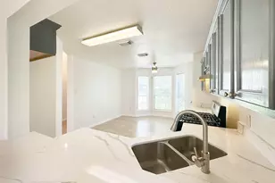 5114 Chasewood Dr, Bacliff, TX 77518 - Photo 9