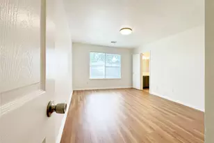 5114 Chasewood Dr, Bacliff, TX 77518 - Photo 13