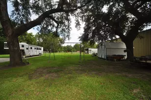 213 E Burress St, Houston, TX 77022 - Photo 15