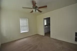 213 E Burress St, Houston, TX 77022 - Photo 3
