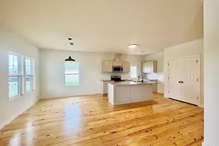 228 N Dixie St, Brenham, TX 77833 - Photo 5