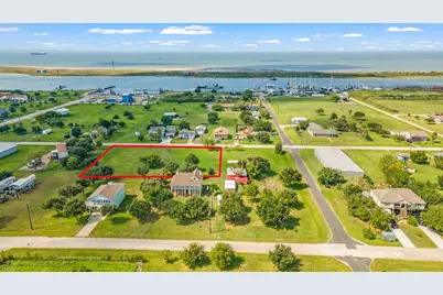 813 Nelson Avenue, Port Bolivar, TX 77650 - Photo 35