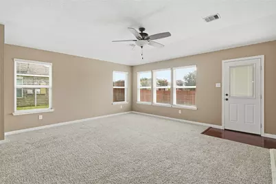 2018 Leisure Lane, League City, TX 77573 - Photo 9