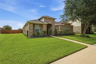 2018 Leisure Ln, League City, TX 77573 - Photo 3