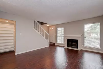 10615 Briar Forest Drive #902, Houston, TX 77042 - Photo 3