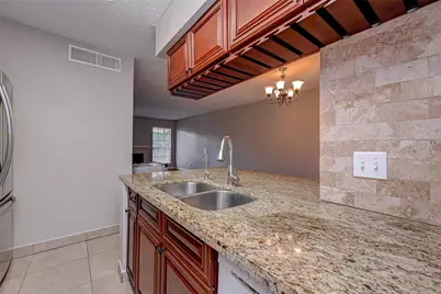 10615 Briar Forest Drive #902, Houston, TX 77042 - Photo 13