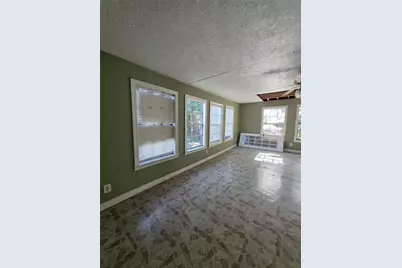 524 N Super Street, Houston, TX 77011 - Photo 9