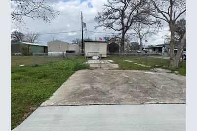 134 Heron Inlet S, Baytown, TX 77523 - Photo 1