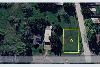 921 W Fifth Street Street, El Campo, TX 77437 - Photo 3
