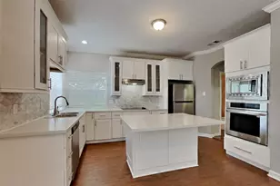 10051 Rio Bravo Rd, Houston, TX 77064 - Photo 5
