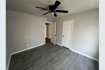 5727 Doolittle Boulevard, Houston, TX 77033 - Photo 9