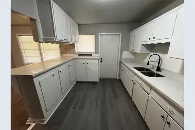 5727 Doolittle Boulevard, Houston, TX 77033 - Photo 3