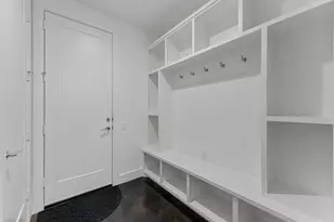 5854 E Post Oak Ln, Houston, TX 77055 - Photo 7