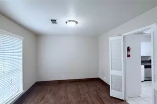 7003 Captain Dr, Houston, TX 77036 - Photo 3
