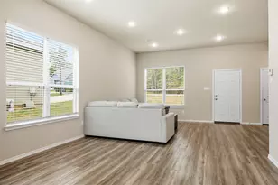 903 Crystal River Rd, Conroe, TX 77316 - Photo 5