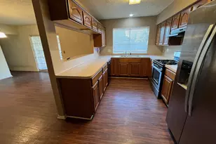 3102 Pebble Lake Dr, Sugar Land, TX 77479 - Photo 9